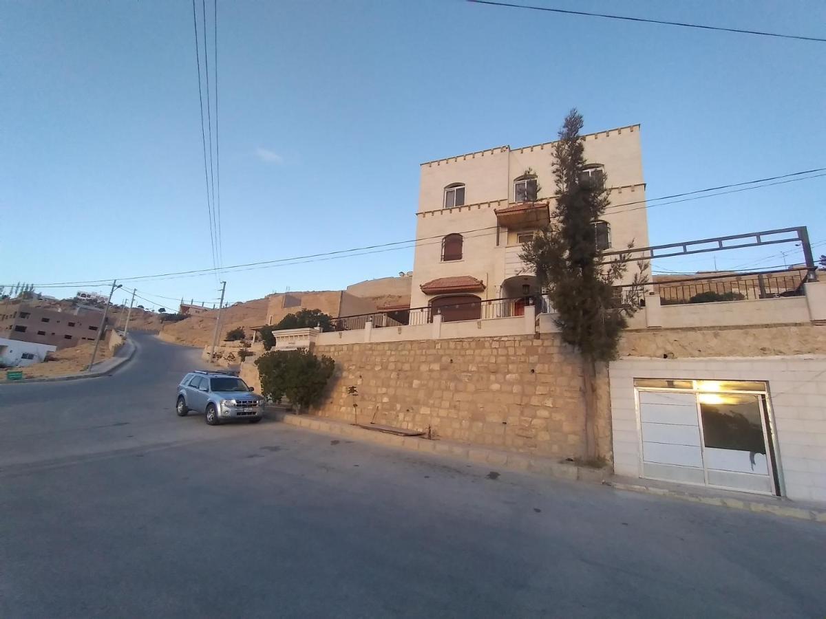 Petra Inn House Wadi Musa Buitenkant foto